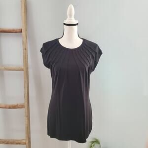 New York & Company Black Pleated Front Short Sleeve Top S